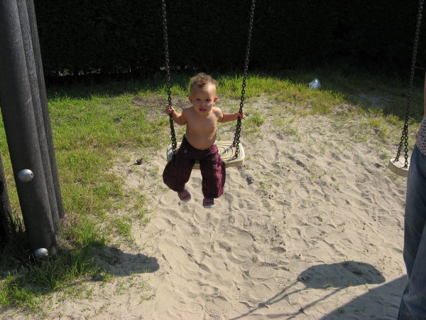 2006 09 16 Ruby Works the Swing Shift on Kaag