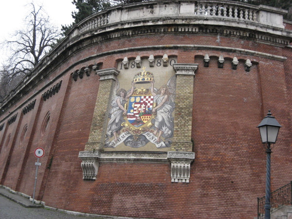 2007 02 19 Budapest 08 Wall on the Buda side.