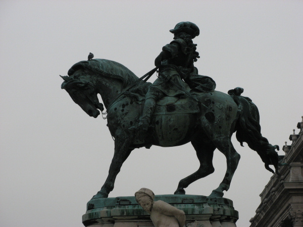 2007 02 19 Budapest 12 Royal Horse Statue
