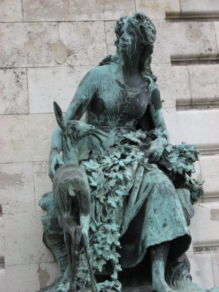 2007 02 19 Budapest 19 Lady with Fawn Sculpture Detail