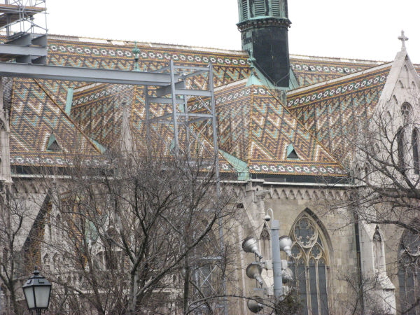 2007 02 19 Budapest 25 Church Roof Under Repair
