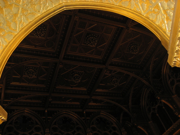 2007 02 20 Budapest 11 Conference Hall Ceiling