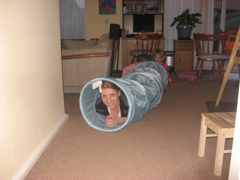 2007 03 24 Then, just as Andrew was leaving, Sara's friend Rachelle and her daughter Abby came for a week.  Here, Rachelle Braves the Tube