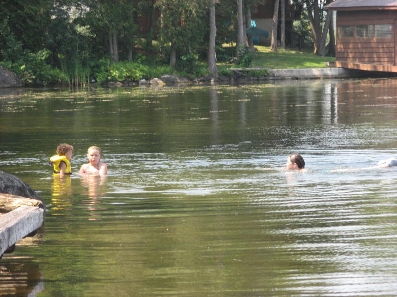 2007 07 26 The Girl Cousins Swimming