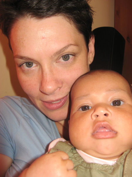 2007 08 15 Mama and Harper Up Close