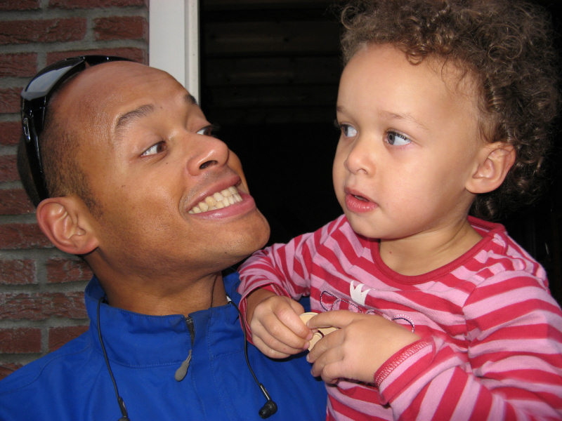 2007 10 08 Is Papa ever glad to see his Rubelu. (Ruby is somewhat more circumspect.)