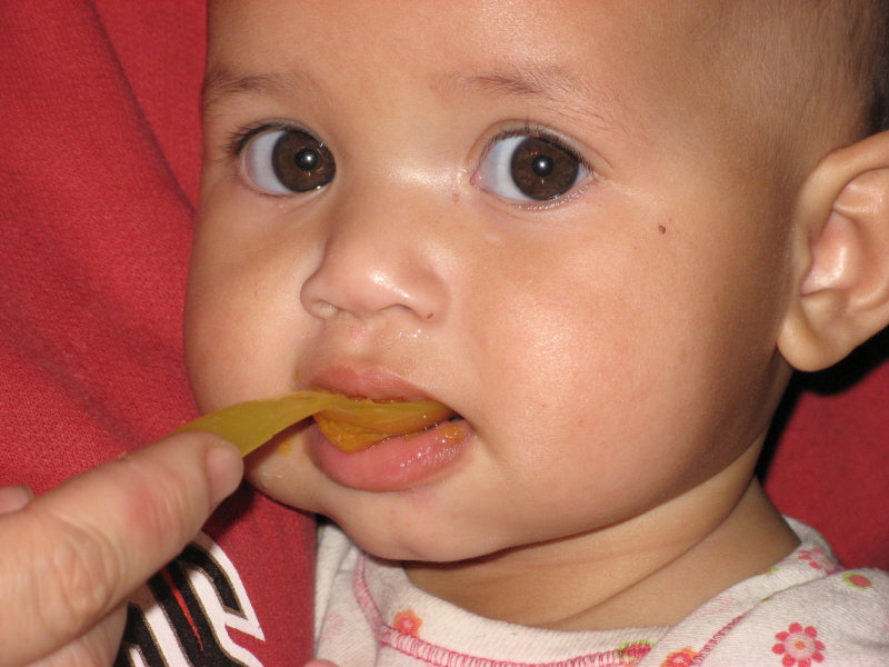 2007 12 03 Harper Eats Solids 1