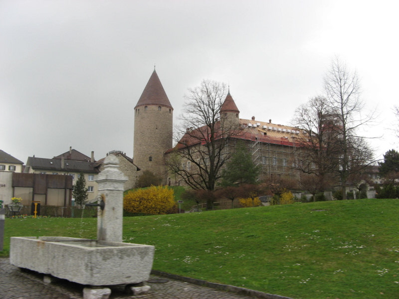 2008 04 11 castle under construction