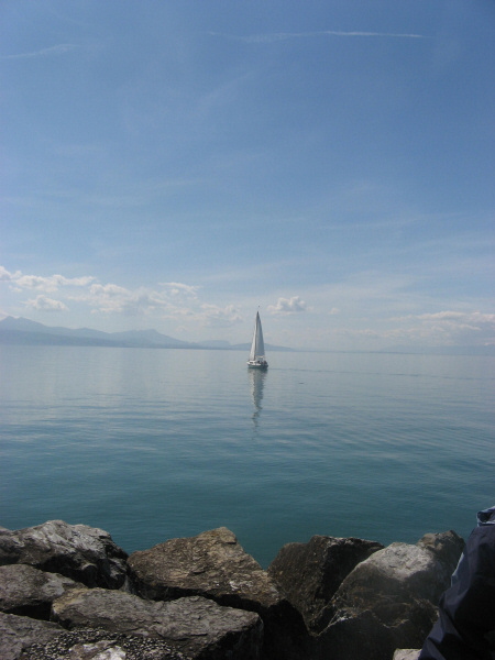 2008 04 13 Sailboat on Lake Geneva