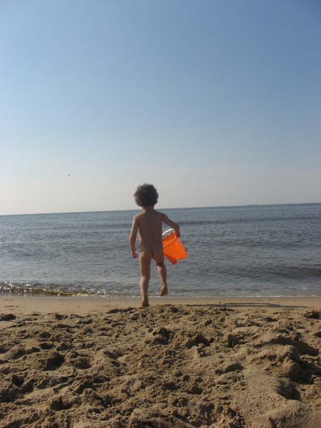 2008 05 05 Beach Girl Ruby 1