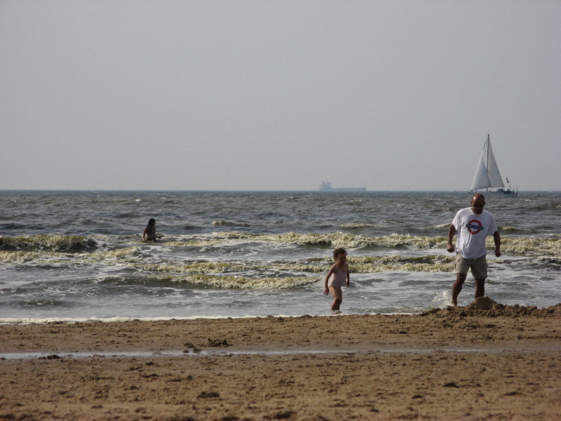 2008 05 12 Papa and Ruby in the Surf