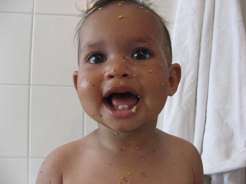 2008 05 13 Harper is Ready for a Bath