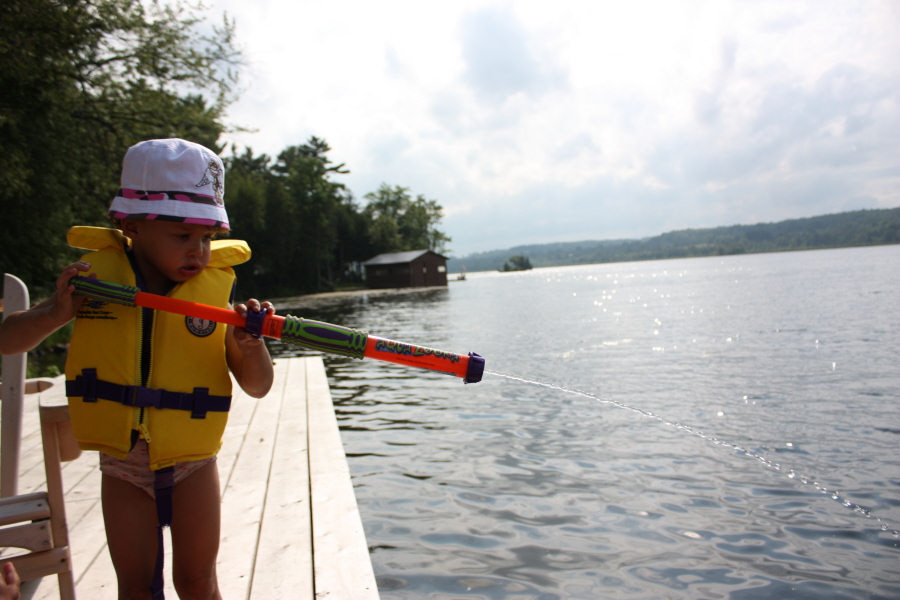 2008 07 30 Ruby Shoots The Aquazooka