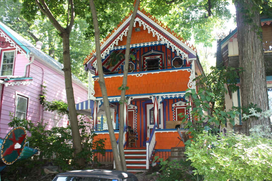 2008 08 14 Colourful Grimsby House 4