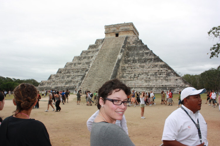 2009 01 14 Pyramid at Chichen Itza