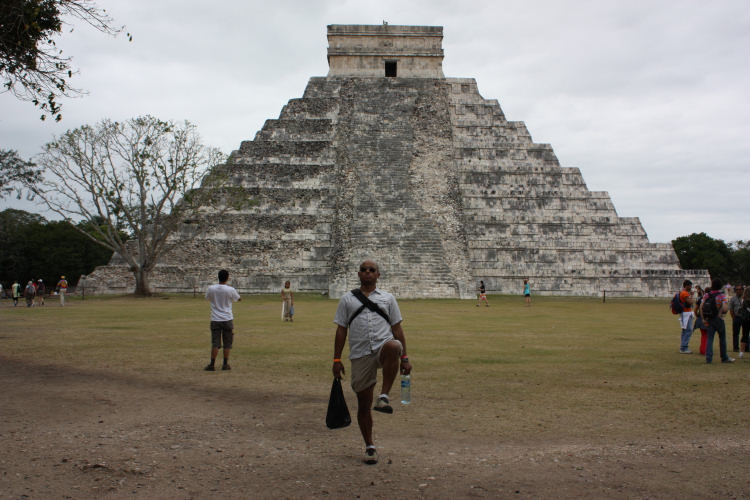2009 01 14 J Shenanigans Behind the Pyramid