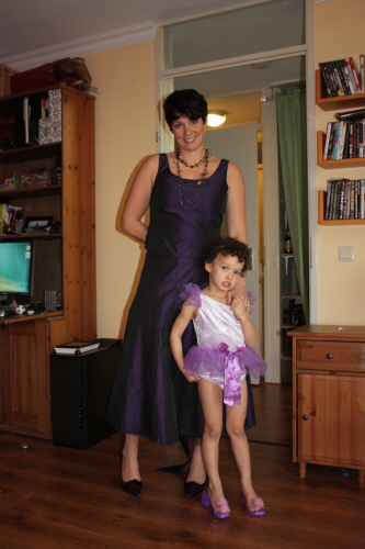 2009 01 27 Mama and Ruby try on the Fancy Outfits